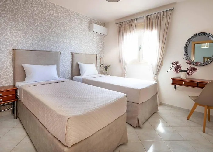 Konstantinos * Χερσόνησος